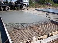 бетонирование бетоном м200